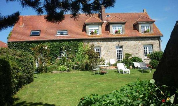 Domaine Du Mont Scolan Bed & Breakfast Montgardon Bagian luar foto